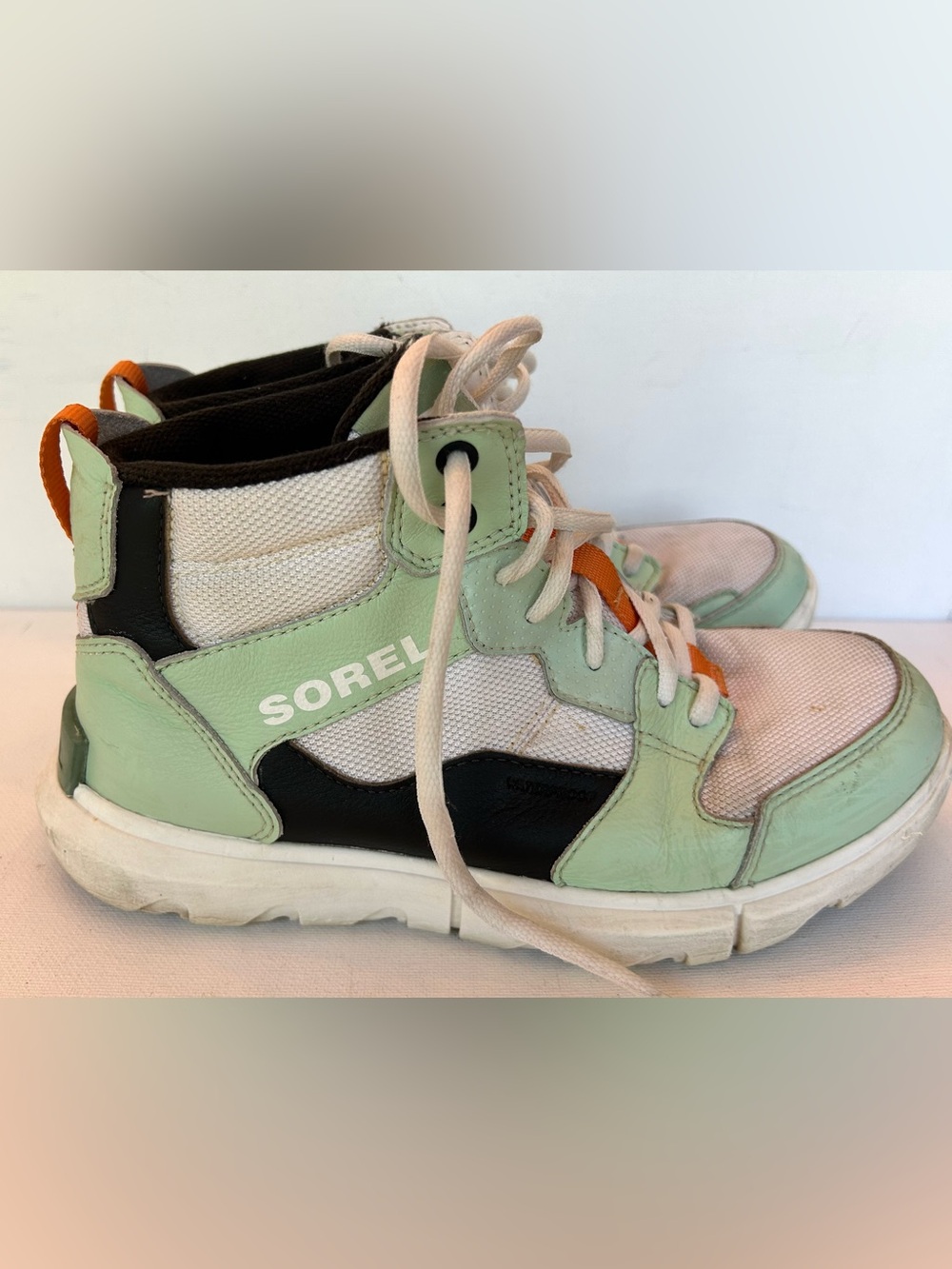 Sorel Explorer boot bundle - Picture 2 of 15